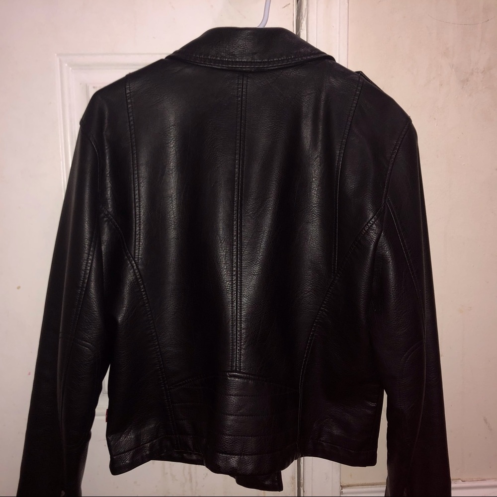 Leather jacket - Picture 2 of 3